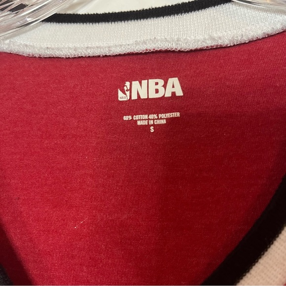 Small Miami Heat Basketball Women’s Tshirt - Picture 3 of 4